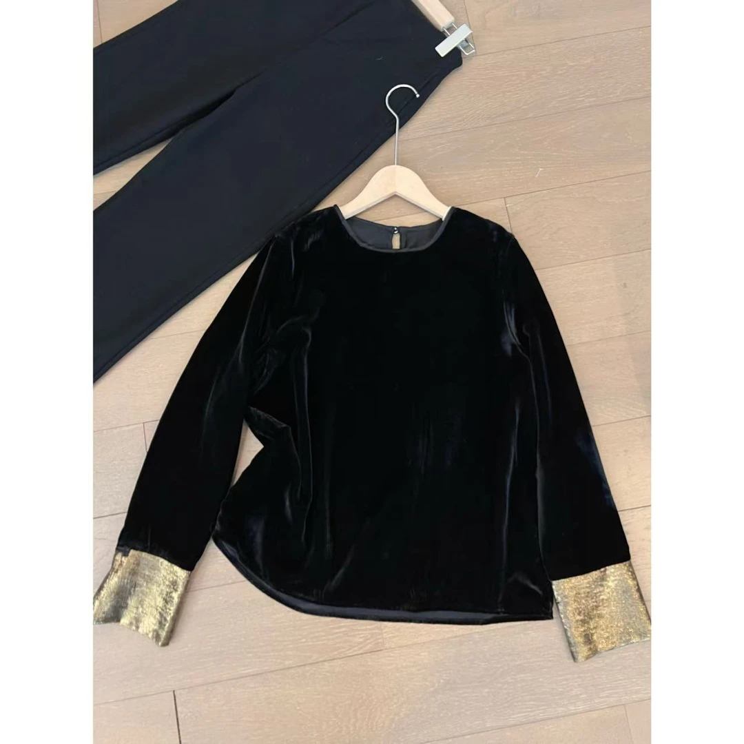 JOJO/玖了个玖 2025早春 金色缎面盘扣拼接袖丝绒上衣 2412B6345