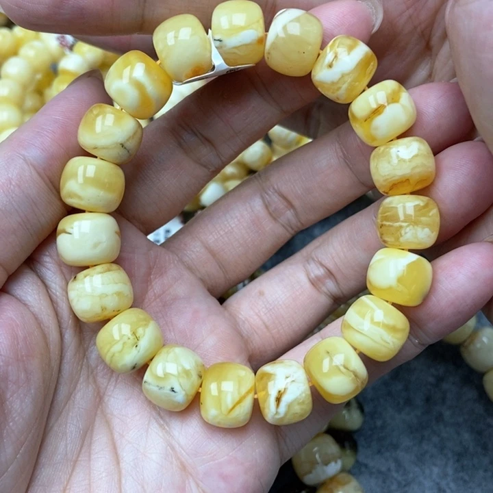 琥珀未镶嵌珠宝奇石14