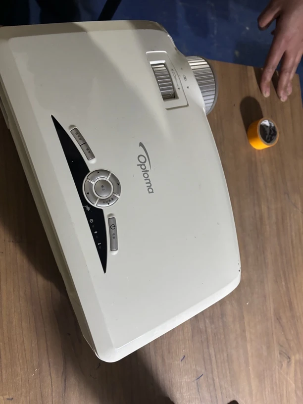 9新  二手 奥图码1080p投影仪 运费自理