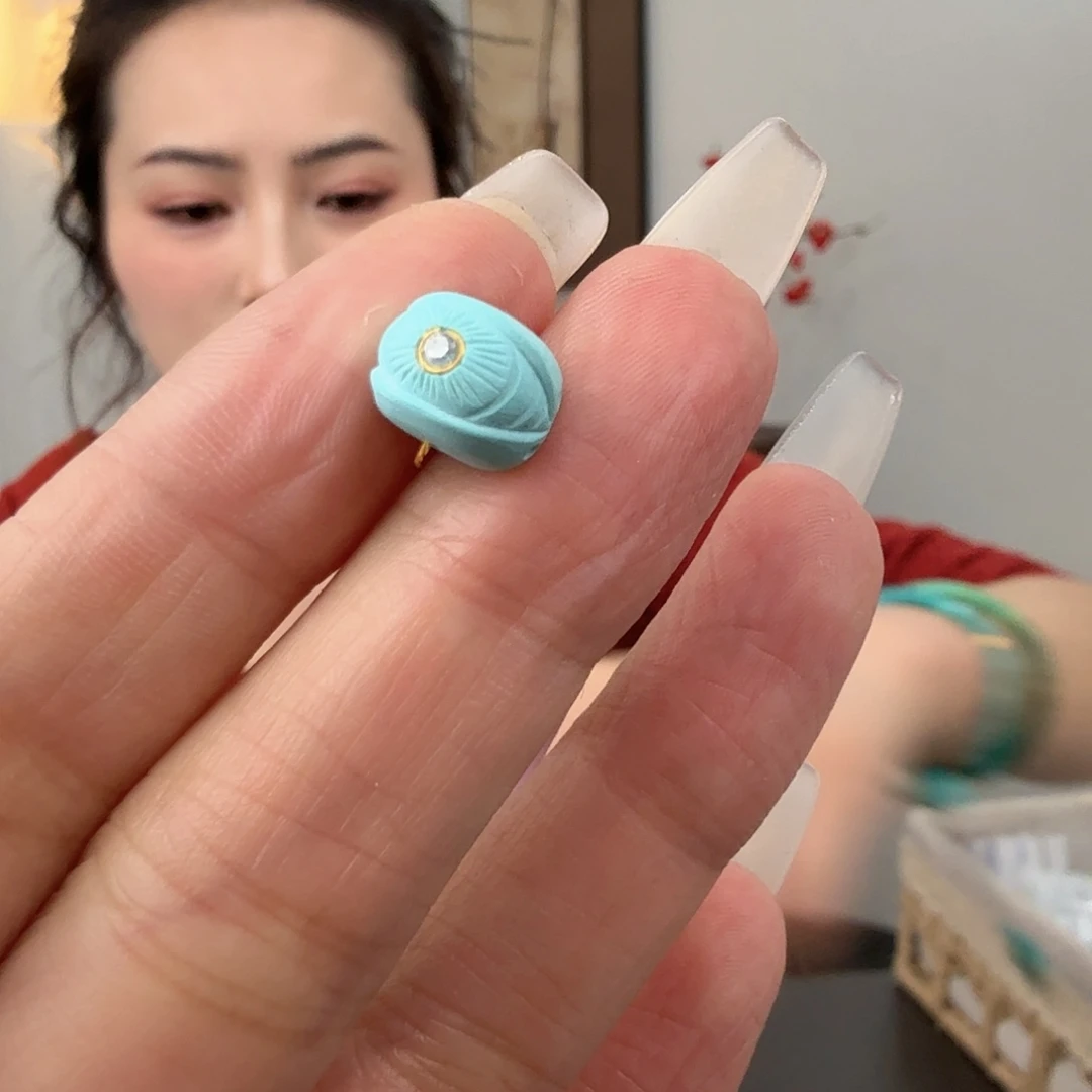 绿松石未镶嵌珠宝奇石