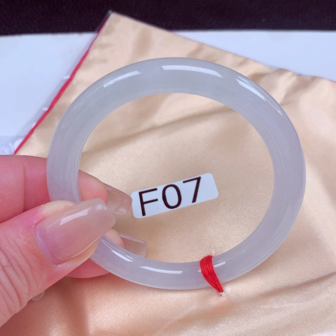 翡翠未镶嵌手镯手镯