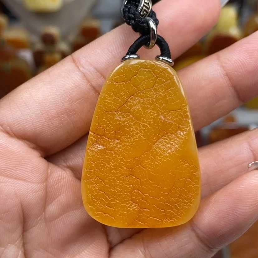 【闪购商品】琥珀颈饰未镶嵌