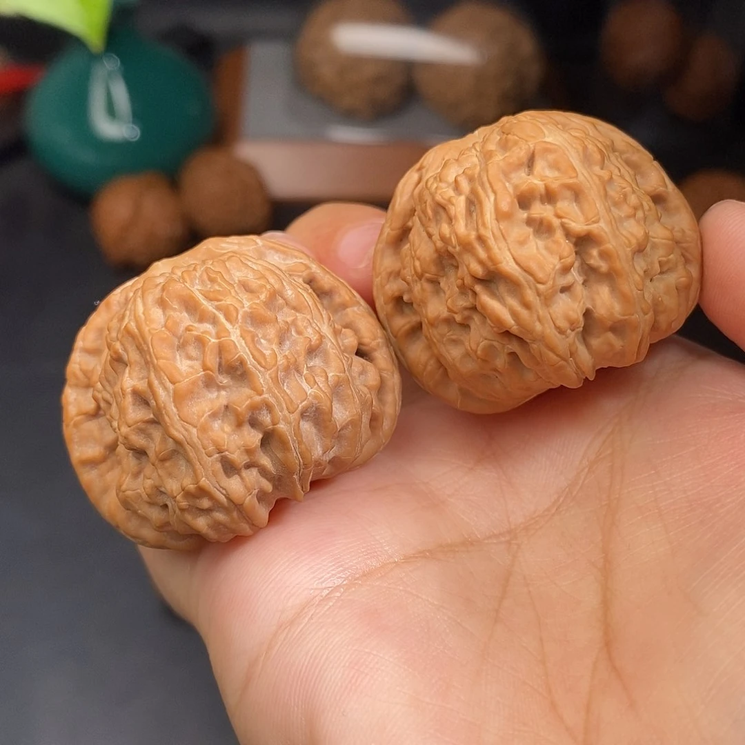 文玩核桃把件球白全品39