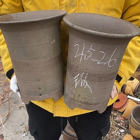 紫砂东莞李新紫砂花盆，