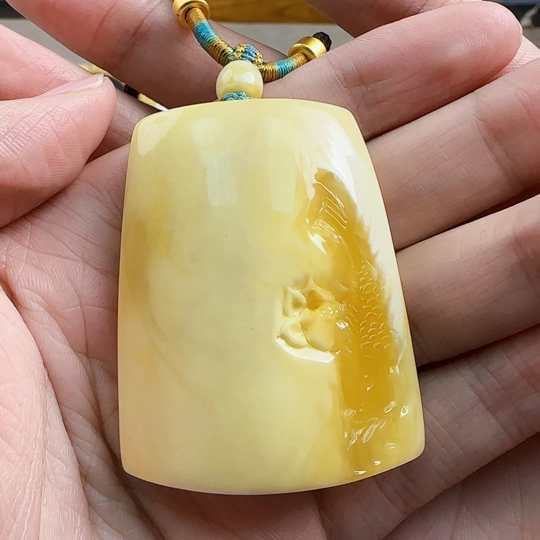 腊***七琥珀未镶嵌珠宝奇石
