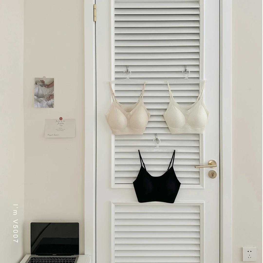 山茶花香氛精油大孔呼吸杯超薄凉感文胸 V5007