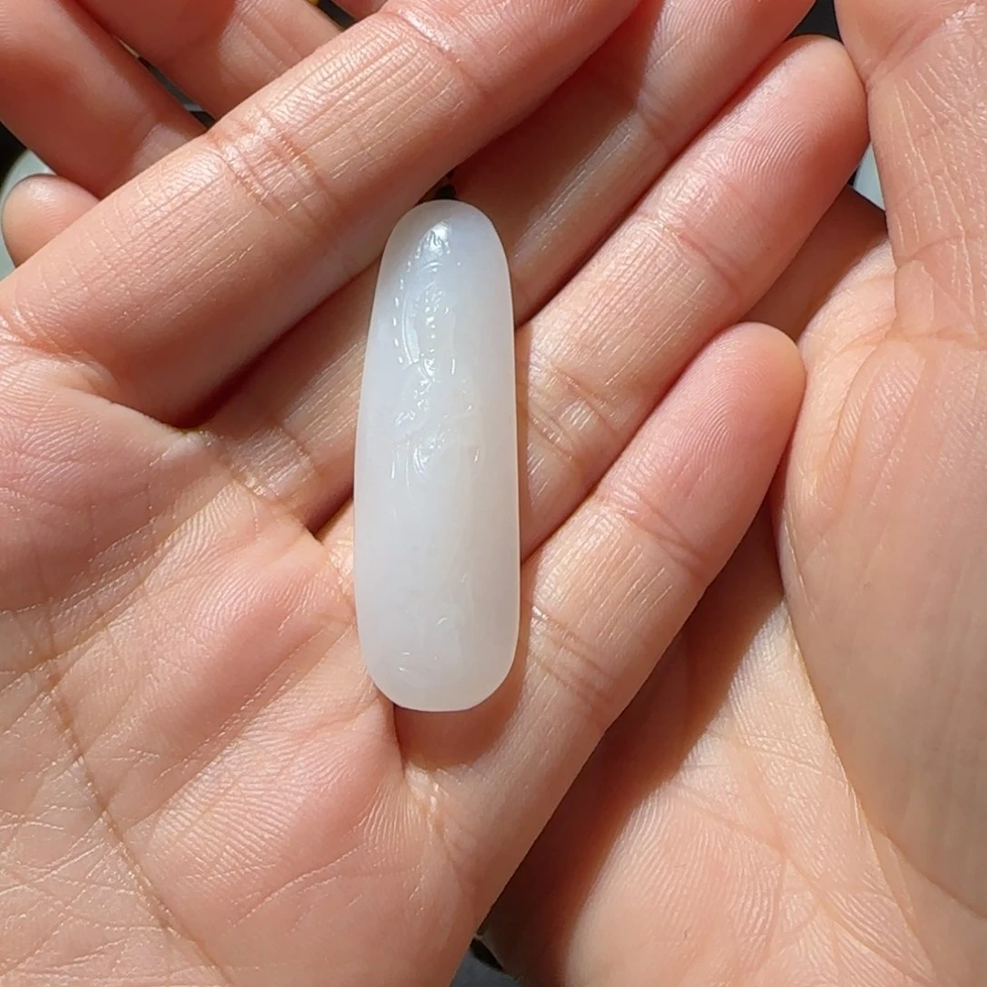 和田玉颈饰未镶嵌宝****姨