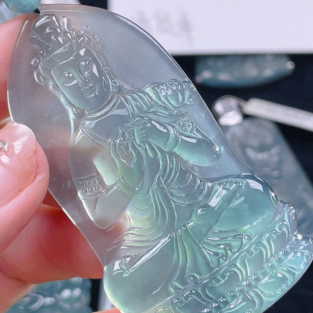 翡翠未镶嵌颈饰8，