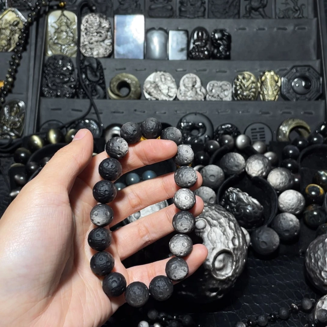 涨***。黑曜岩未镶嵌珠宝奇石