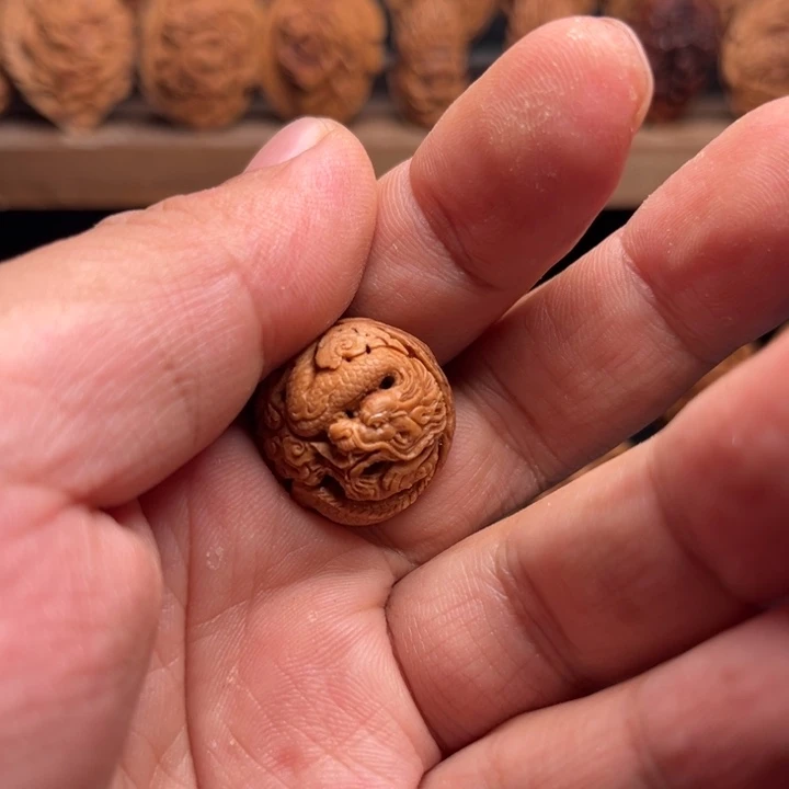 心***南桃核纯手工满工大龙珠