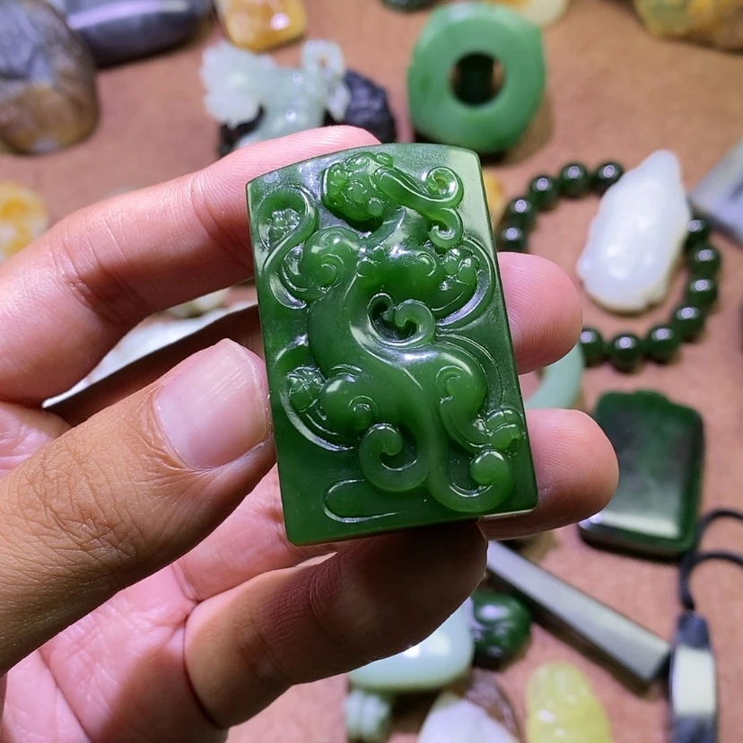 【闪购商品】未镶嵌和田玉（碧玉）挂件小*牙