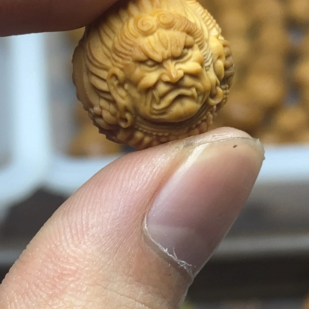 猴头核桃吊坠御龙不动明王