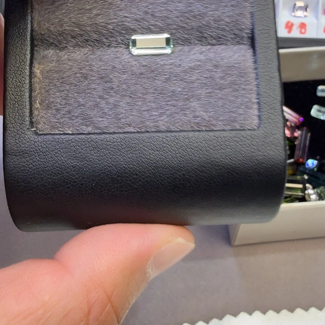 海蓝宝石裸石85分海蓝