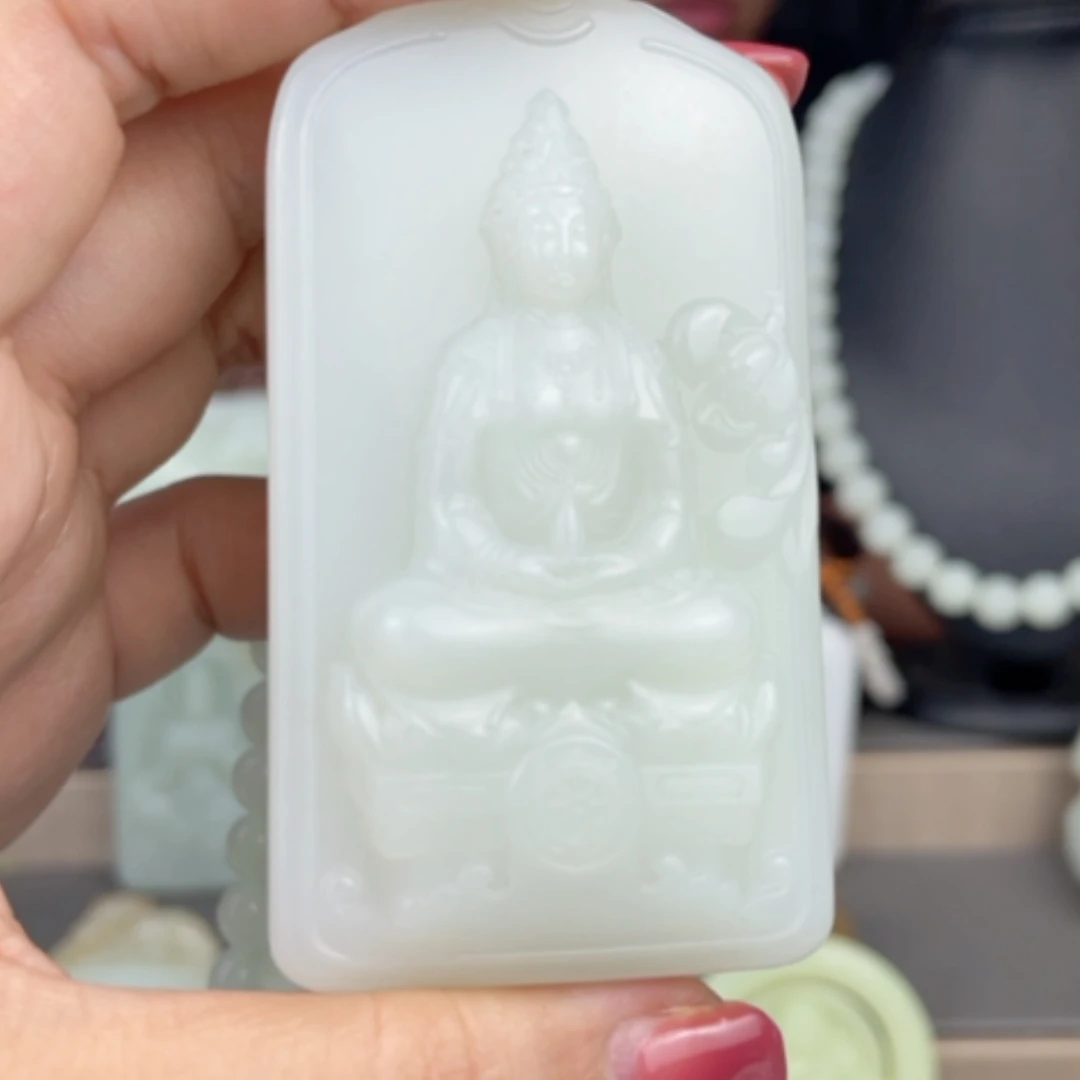 【闪购商品】颈饰未镶嵌和田玉