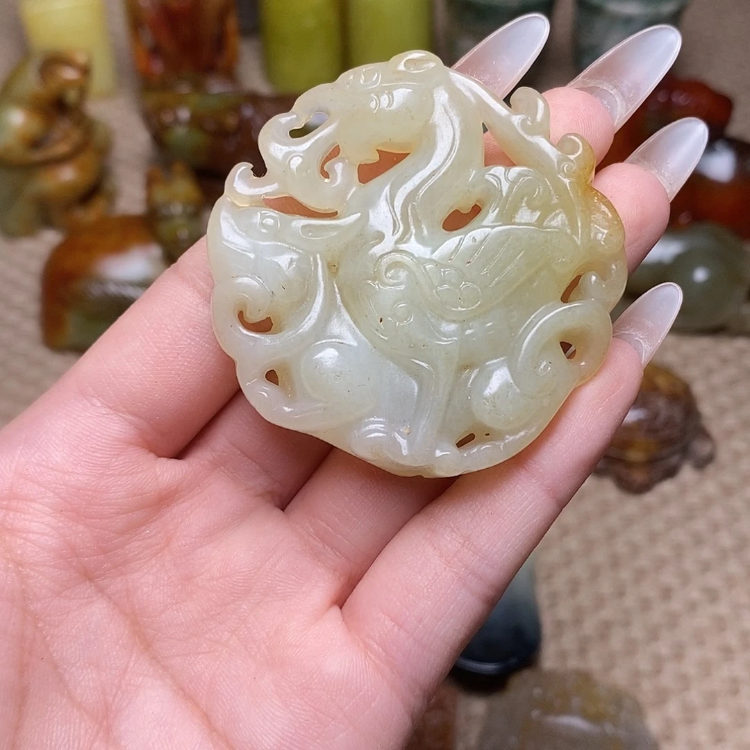 未镶嵌蛇纹石玉颈饰