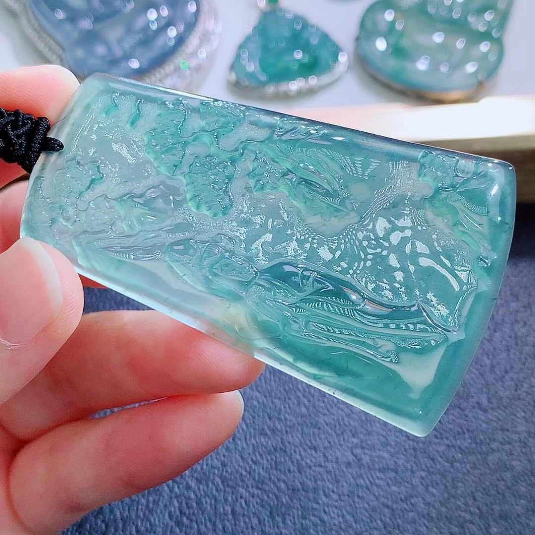 翡翠未镶嵌颈饰翡翠