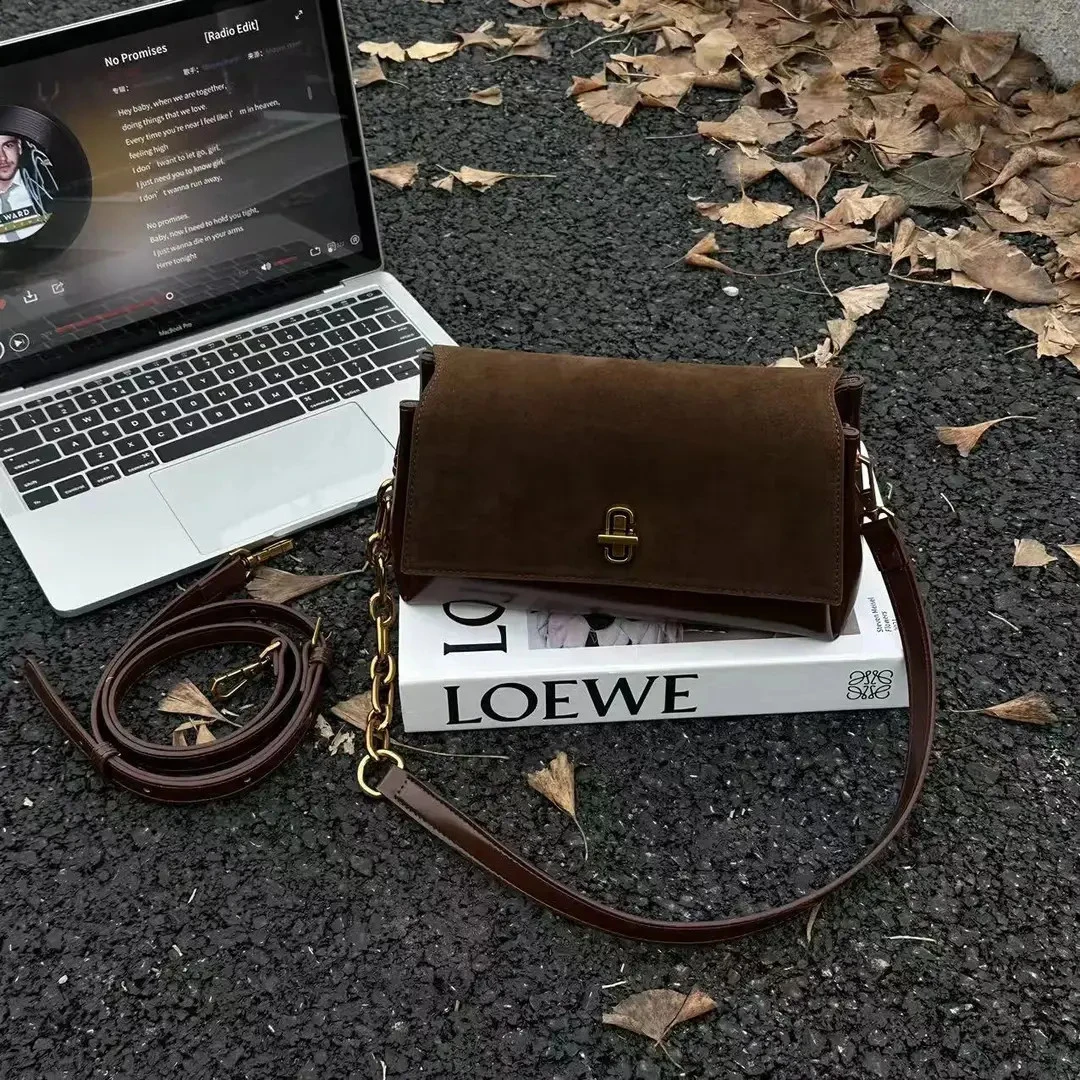 2025新款女士小众手提小包百搭轻奢高级感链条斜挎包潮流时尚女包