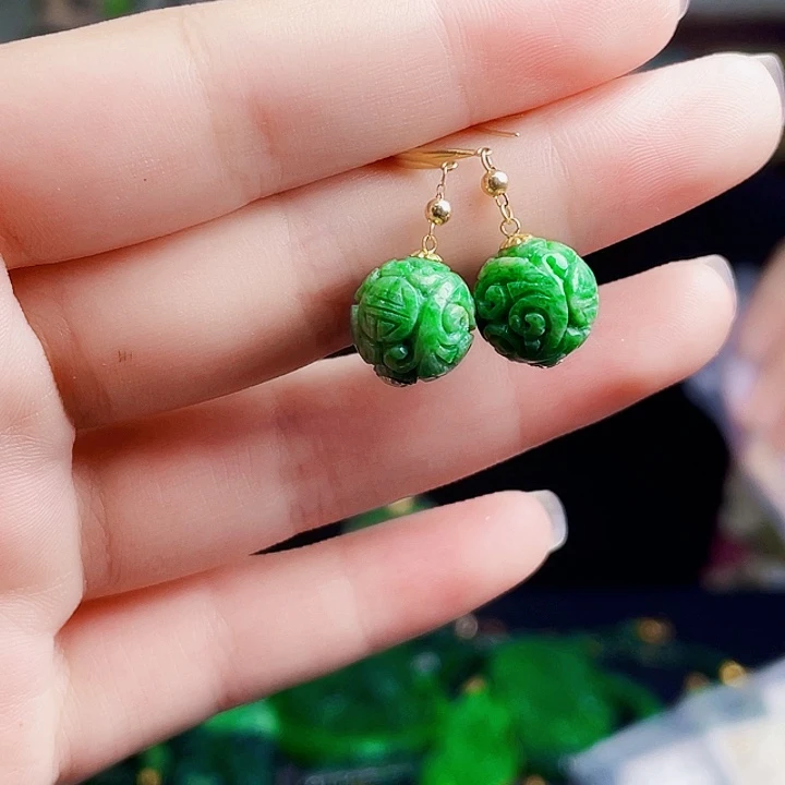 翡翠18K金镶嵌颈饰多样性