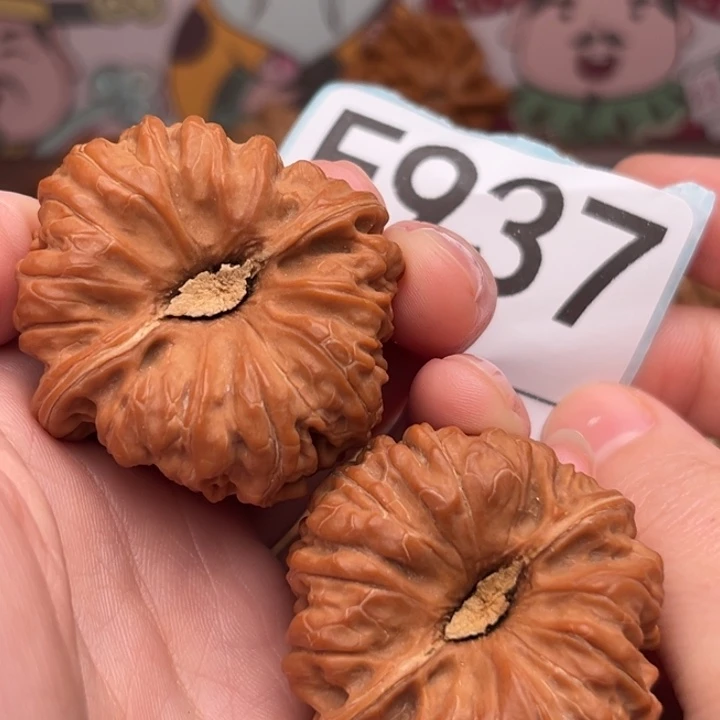 吊坠文玩核桃937凹底