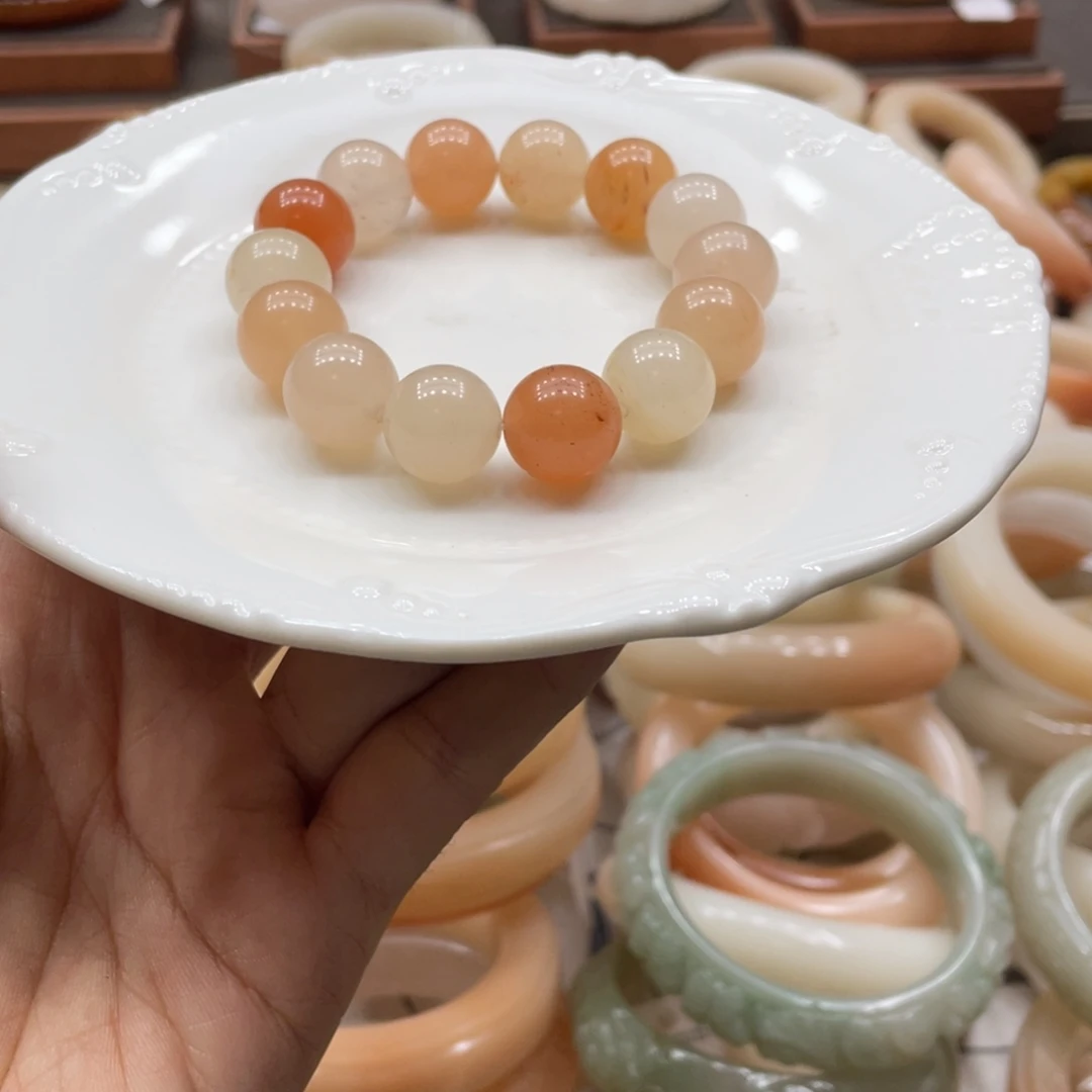 未镶嵌手镯石英质玉