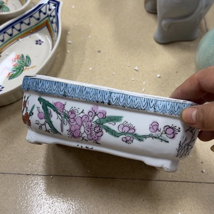 瓷片微瑕陶瓶。。。。。。。。。。。、