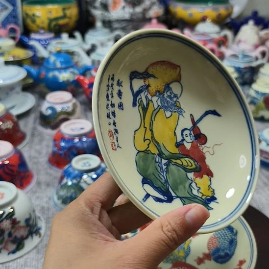 瓷摆件哈哈哈哈哈姐姐