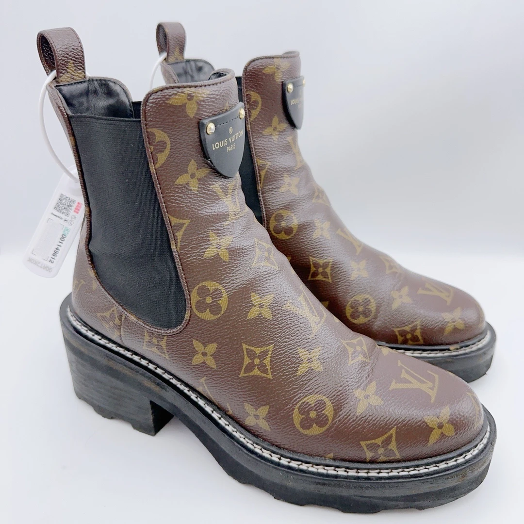 95新 LouisVuitton/路易威登 38.5码/满印棕老花马丁靴/01791