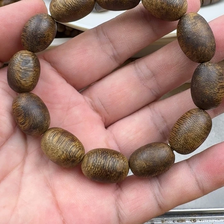 天***娃沉香手串乌身手串11克
