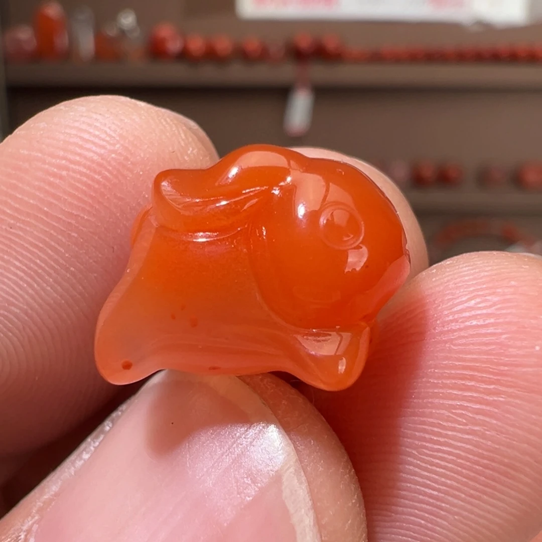 南红玛瑙川料未镶嵌飞天兔1