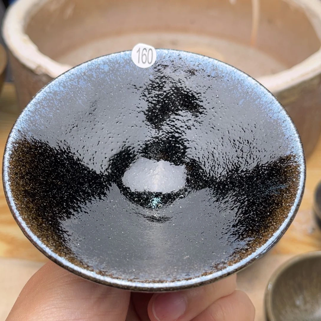 茶盏义兴龙窑坚持真柴烧