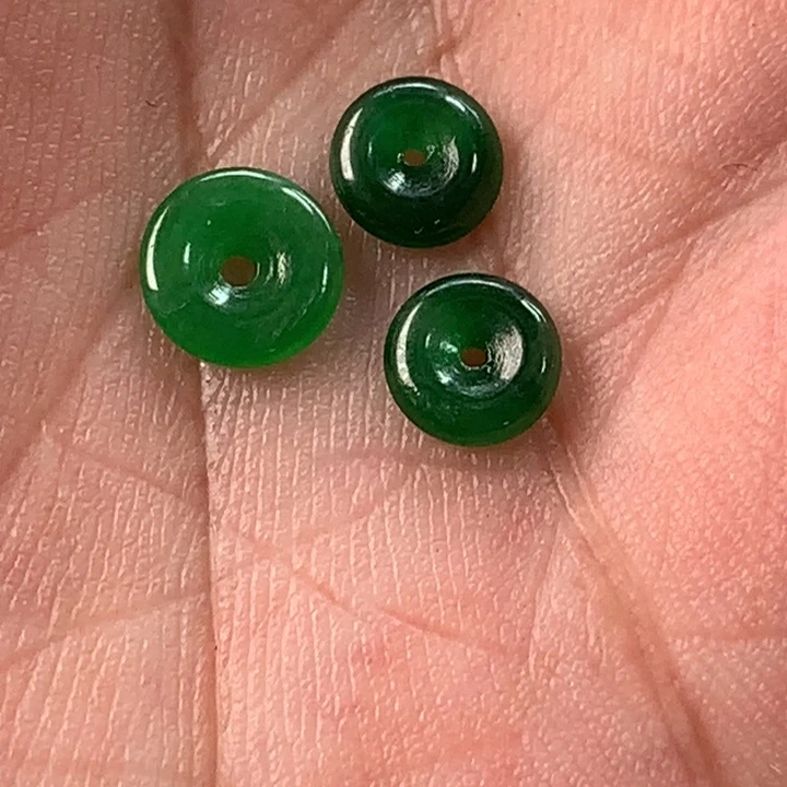咩***咩未镶嵌定制翡翠翡翠