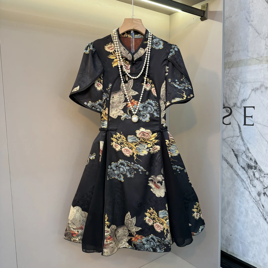 2025新中式国风印花立领盘扣花苞袖拼接大裙摆改良旗袍裙681