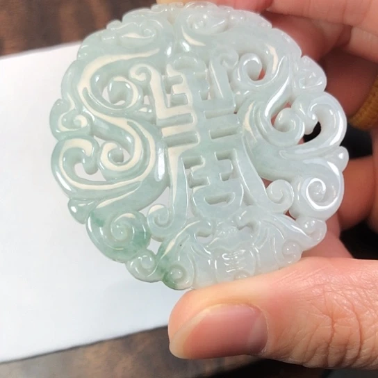翡翠未镶嵌颈饰缅甸A货，每天下午1点半开播