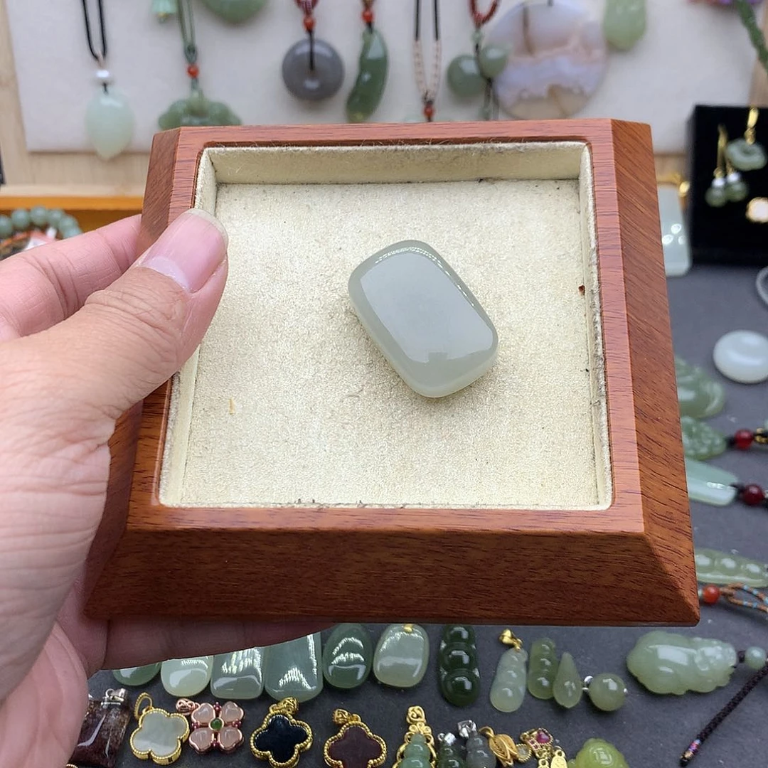 和田玉吊坠(不含链)未镶嵌