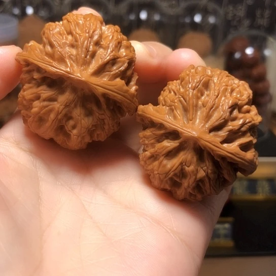精品：苹果园狮子头