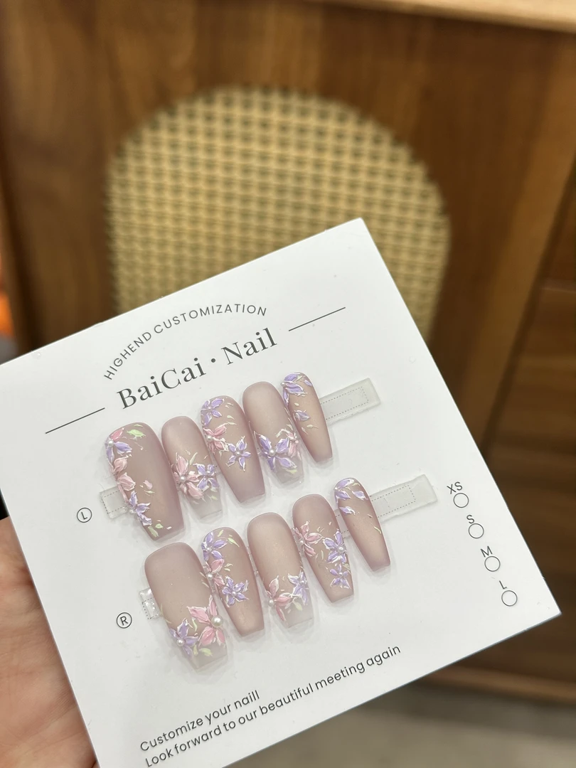 白菜家紫荆花海手工穿戴甲新款秋冬美甲高级感