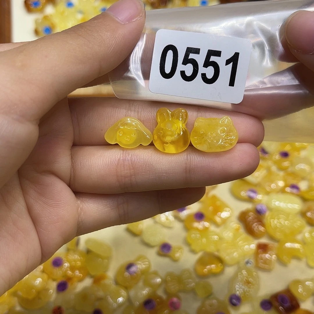 琥珀未镶嵌珠宝奇石