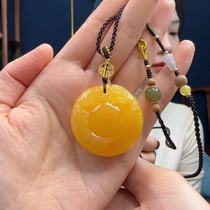 蜜蜡吊坠(赠链)未镶嵌