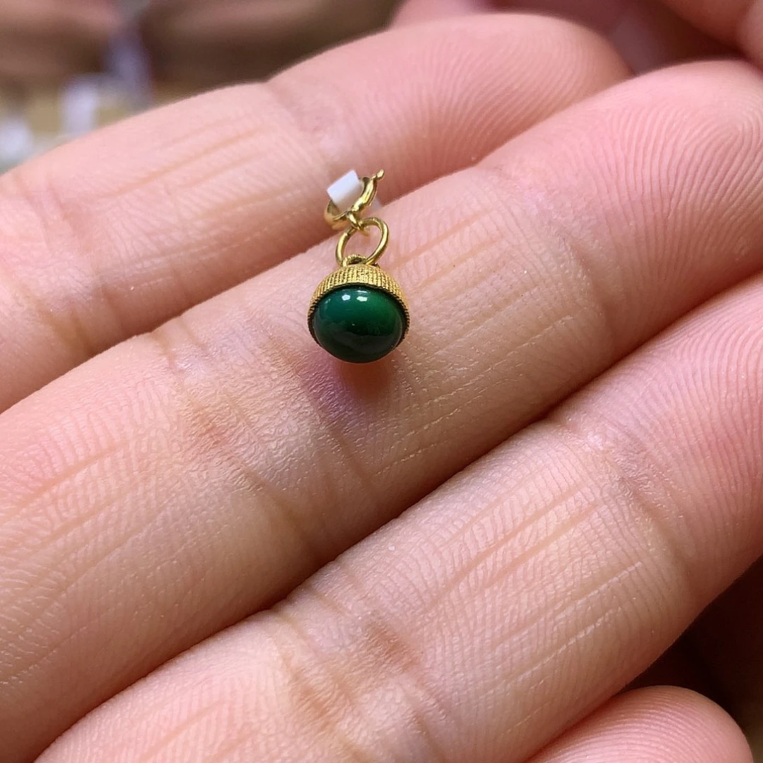 绿松石18K金镶嵌挂件