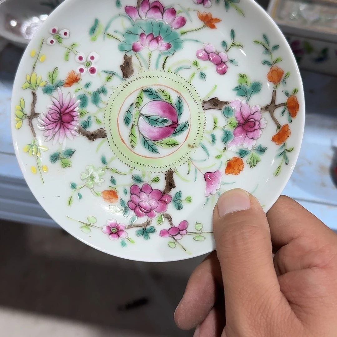 瓷片摆件等物品等都会自动消失或者