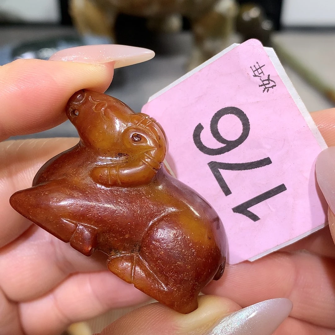 颈饰未镶嵌和田玉乔****?