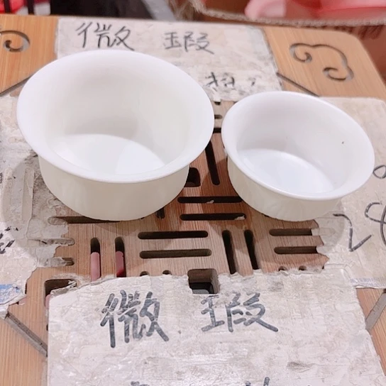 微瑕介意的勿拍，喜欢再下单，谢谢支持