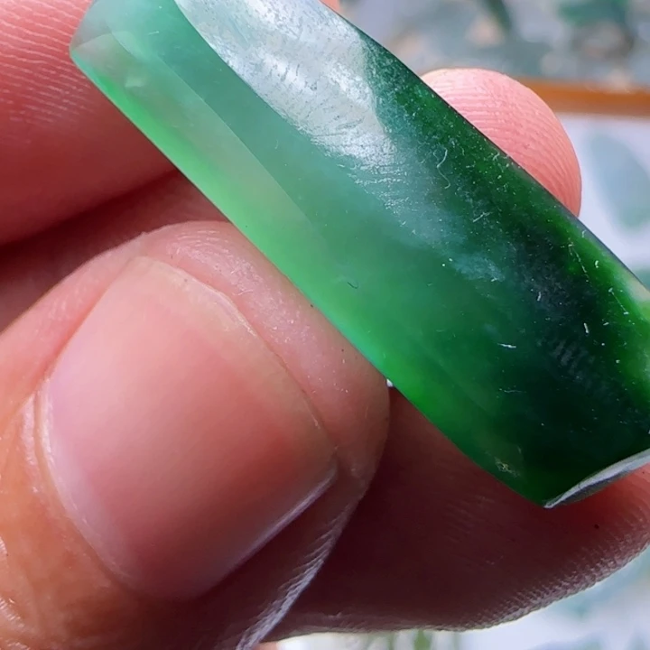 定制翡翠未镶嵌不包工