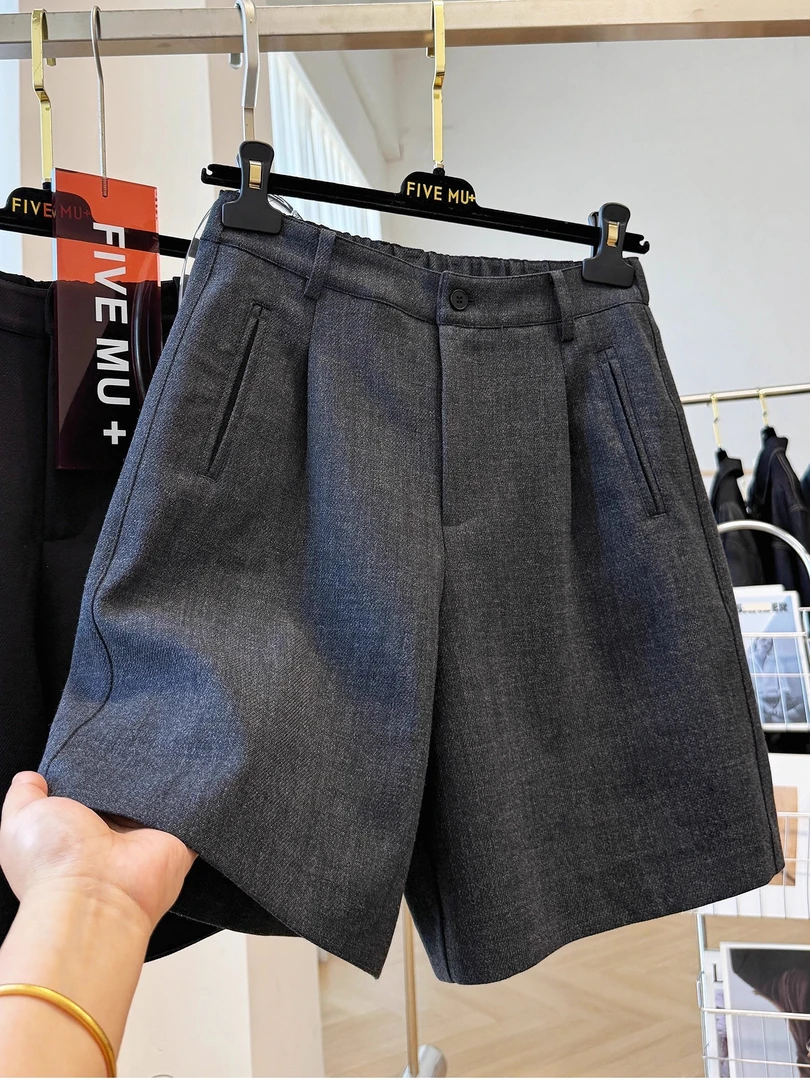 高级感气质独特别致巨好看的松紧腰A字阔腿直筒休闲西装短裤女秋