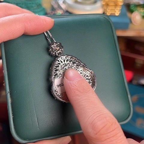 滴血莲花菩提吊坠