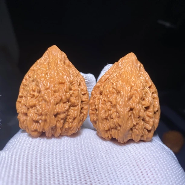 C20号塔尖霸王枪边34肚35高40全品无修文玩核桃一物一图打好底