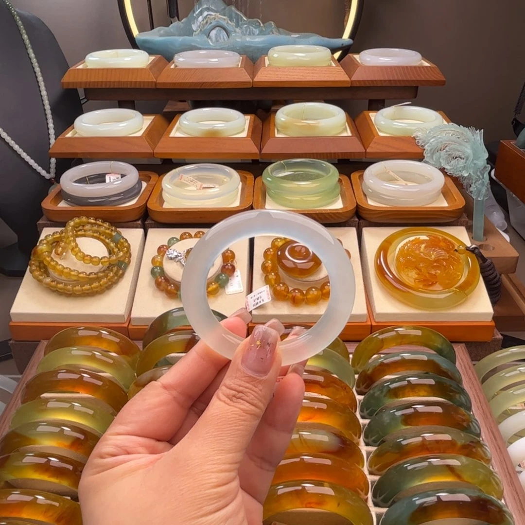 蛇纹石玉未镶嵌51/53