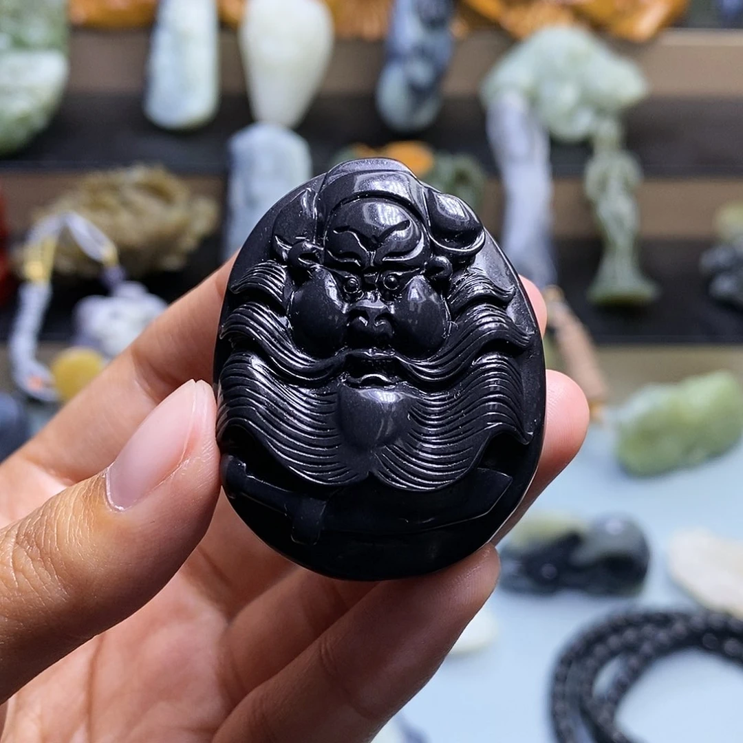 颈饰未镶嵌和田玉祥**里