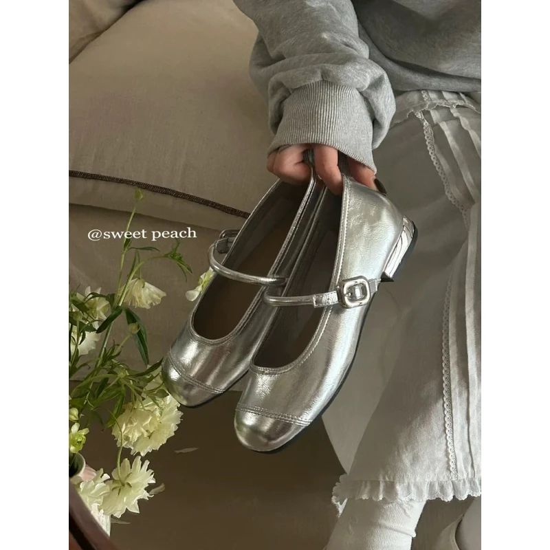 芭蕾风优雅银色玛丽珍鞋女2025年春季法式复古小皮鞋平底浅口单鞋