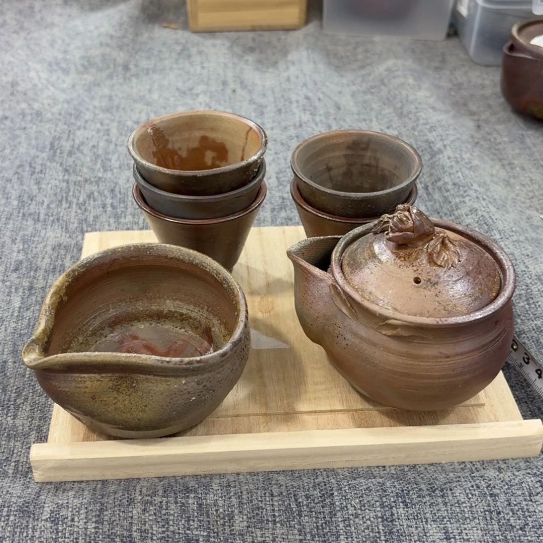 非常美丽漂亮的茶道具